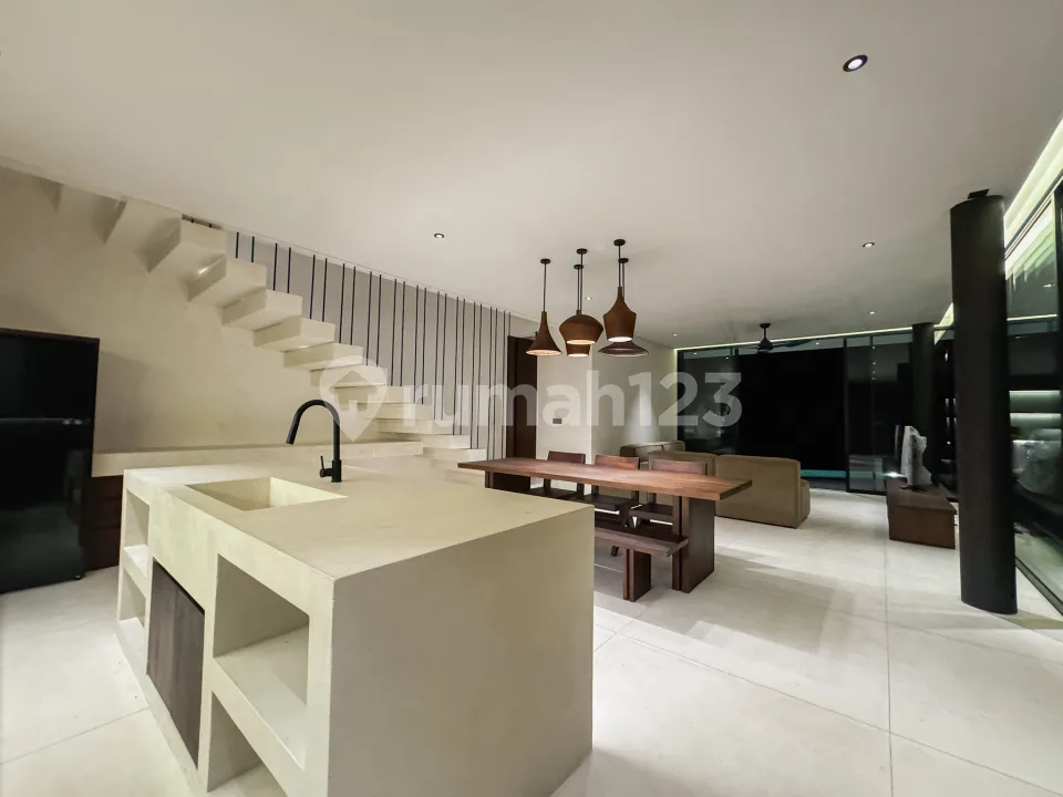 Villa Luxury 3Br Full View Persawahan Dekat Pantai Nyanyi - Image 3 of 4
