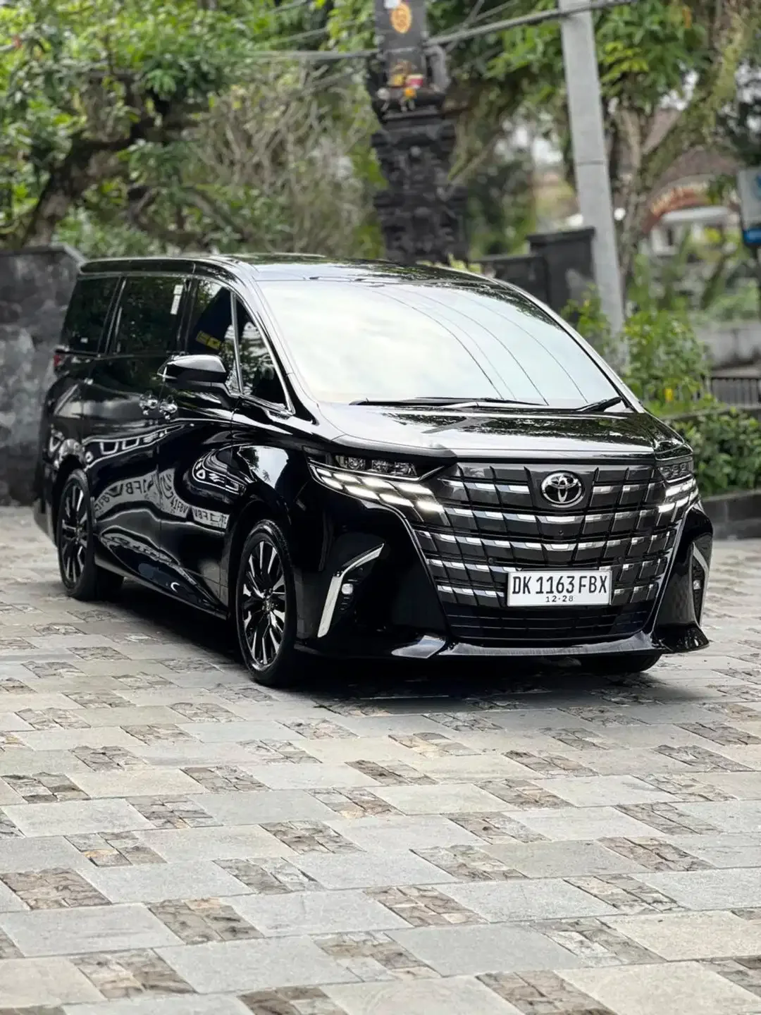 Toyota Alphard G 2023 Asli Bali - Image 1 of 10