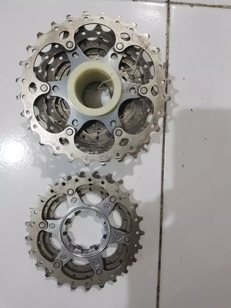 Dura Ace Spocket 11-25/11-28t Normal,Bonus Rantai - Image 2 of 3