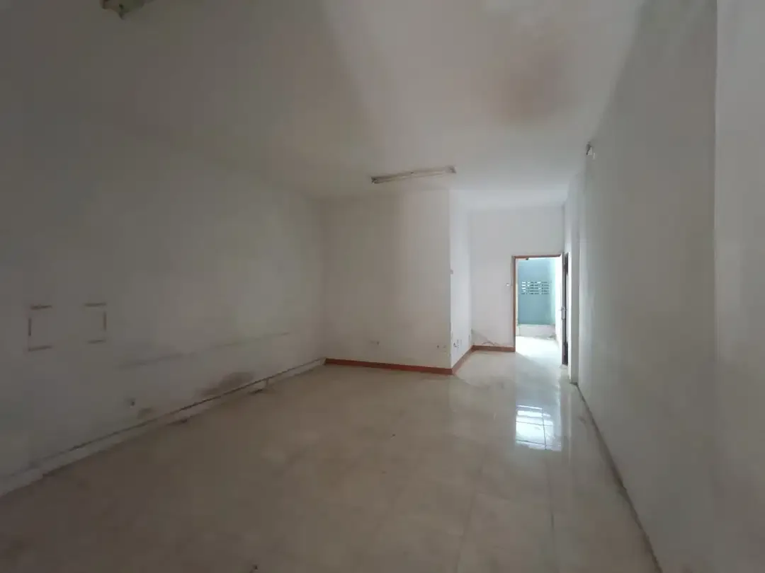 RUKO DIJUAL/DISEWAKAN – LOKASI STRATEGIS DI RENON, DENPASAR - Image 4 of 7