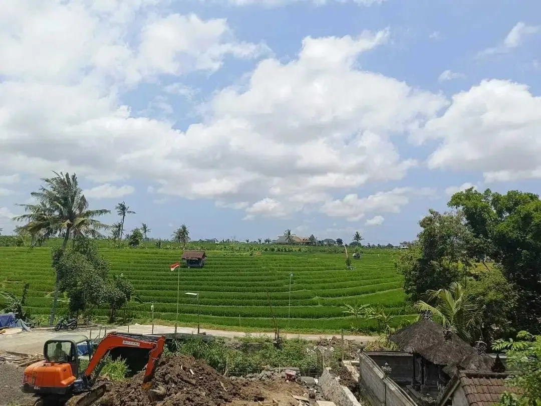 VILLA READY UNIT FURNISHED 2LT VIEW SAWAH LOKASI PERERENAN CANGGU - Image 7 of 10