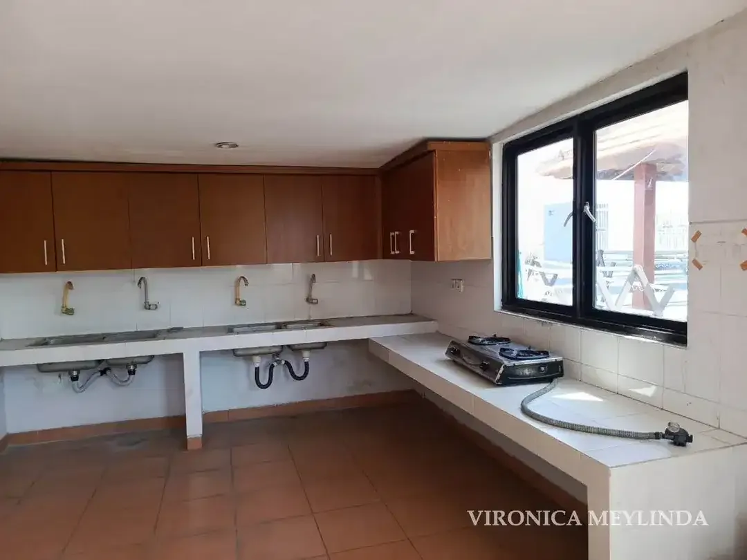 GUEST HOUSE 4 LANTAI DIJUAL CEPAT – RENON, DENPASAR SELATAN. - Image 1 of 10