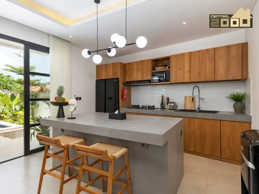Modern Tropical Villa for Sale & Rent, Tumbak Bayuh, Pererenan - Image 4 of 10