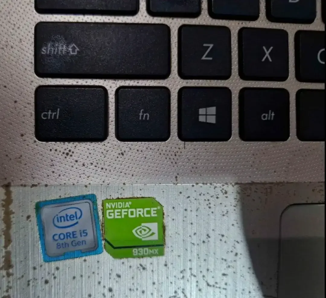 Tt Laptop Asus VivoBook - Image 4 of 5