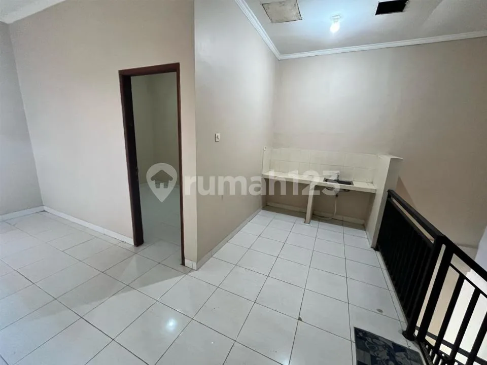 Dijual Cepat Ruko + Rumah Taman Griya Jimbaran - Potensial untuk Usaha - Image 4 of 4
