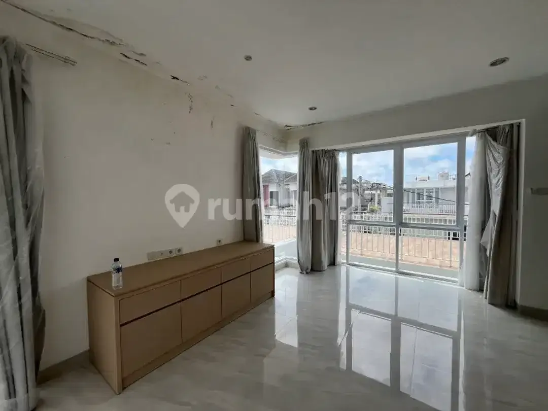 Exclusive Villa One Gate System Near Pandawa Beach - Image 3 of 10