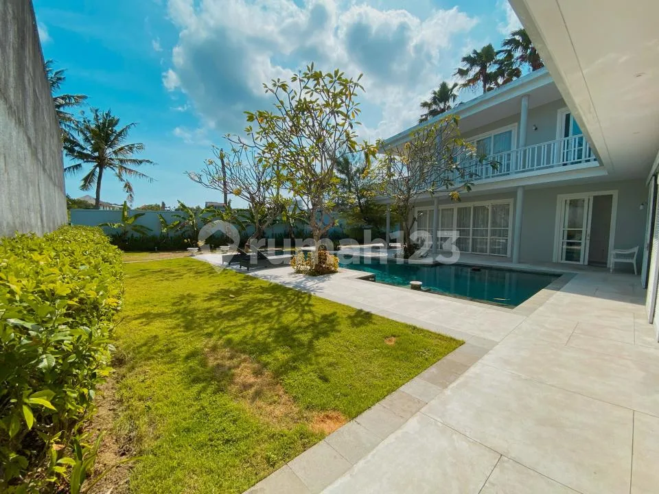 Villa Mewah Bergaya American Hamptons 4 Bedrooms - Image 3 of 4