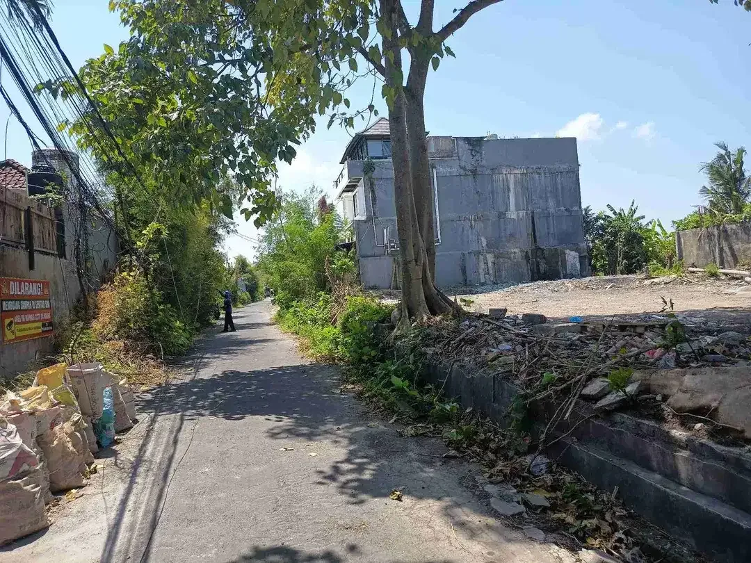 DIJUAL TANAH LUAS 9 ARE DI JALAN RAYA BATUBELIG SEMINYAK KUTA BADUNG - Image 3 of 9