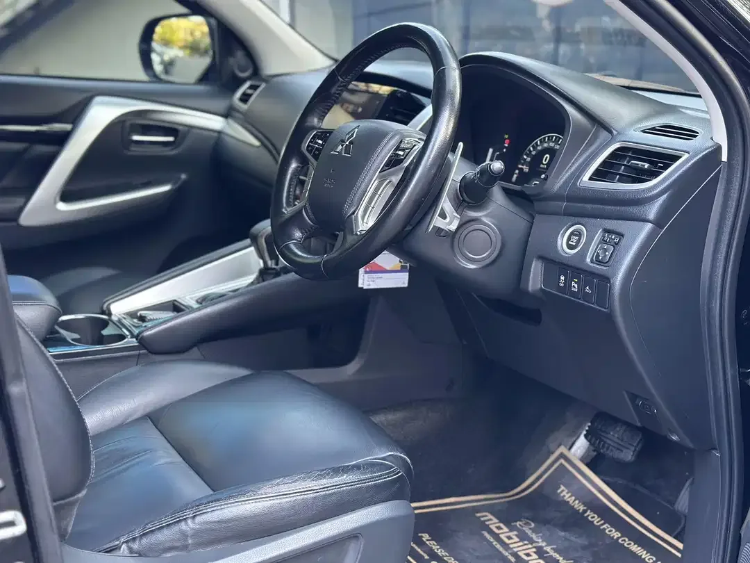 PAJERO SPORT DAKAR 4x2 AT DIESEL 2022 ASLI BALI - Image 7 of 10