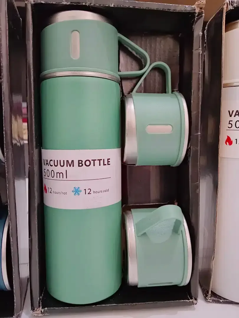 60rb SEPAKET(BARU)Termos Sultan Vacuum Flask Set 500ml Free 3cangkir - Image 3 of 5