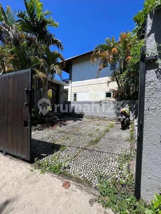 Luxury Villa 3Br Ungasan Bali Melasti Beach Below Market V472 - Image 2 of 4