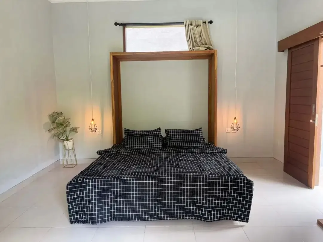 Disewakan villa cantik dengan lokasi strategis di kawasan Banjar Canggu, Kuta Utara – Bali. Cocok untuk tempat tinggal maupun investasi rental villa. - Image 5 of 10