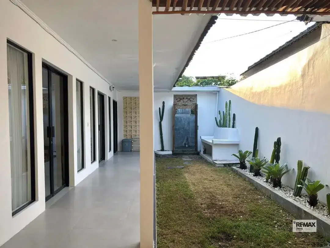 Stylish Fully Furnished House For Rent In Babakan, Canggu - Image 3 of 10