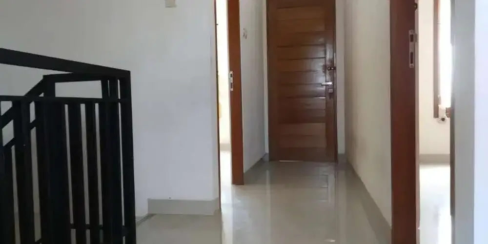 RUMAH DUA LANTAI MINIMALIS LOKASI TABANAN - Image 8 of 10