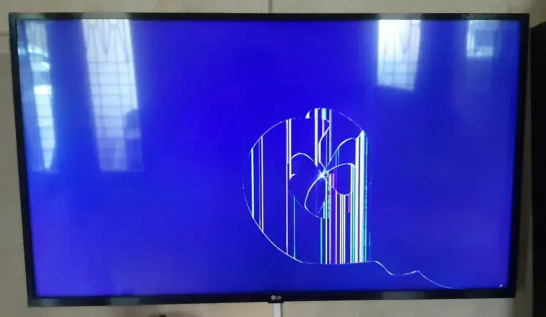 Tv led smartv lg 43um7300pta rusak - Image 3 of 3