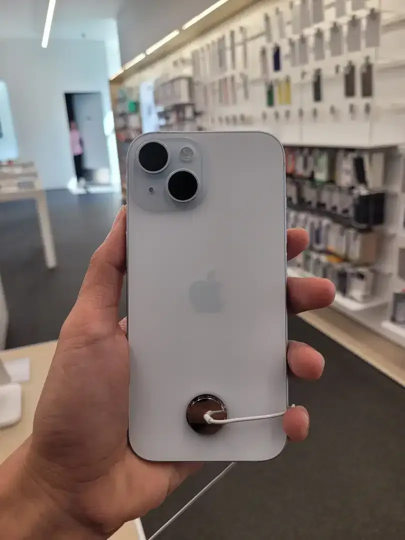 Promo iPhone 15 bisa kredit cicilan ringan tanpa DP - Image 2 of 2