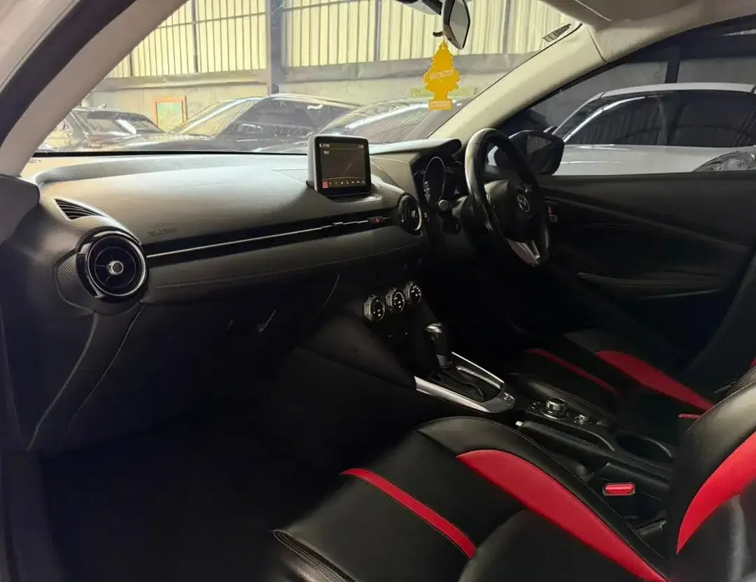 Mazda 2 R Skyactiv 2015 - Image 5 of 9