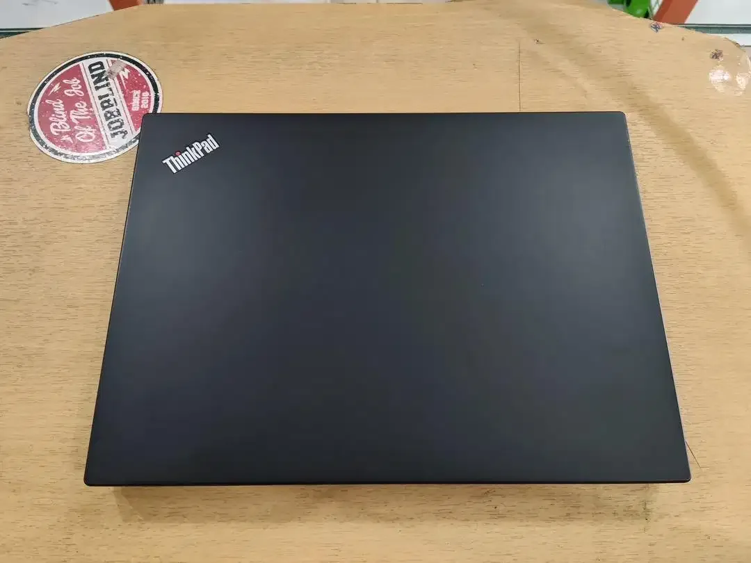 Lenovo ThinkPad E495 Amd Ryzen 7 Ram 16GB SSD 256GB VGA 2GB Mulus - Image 7 of 10