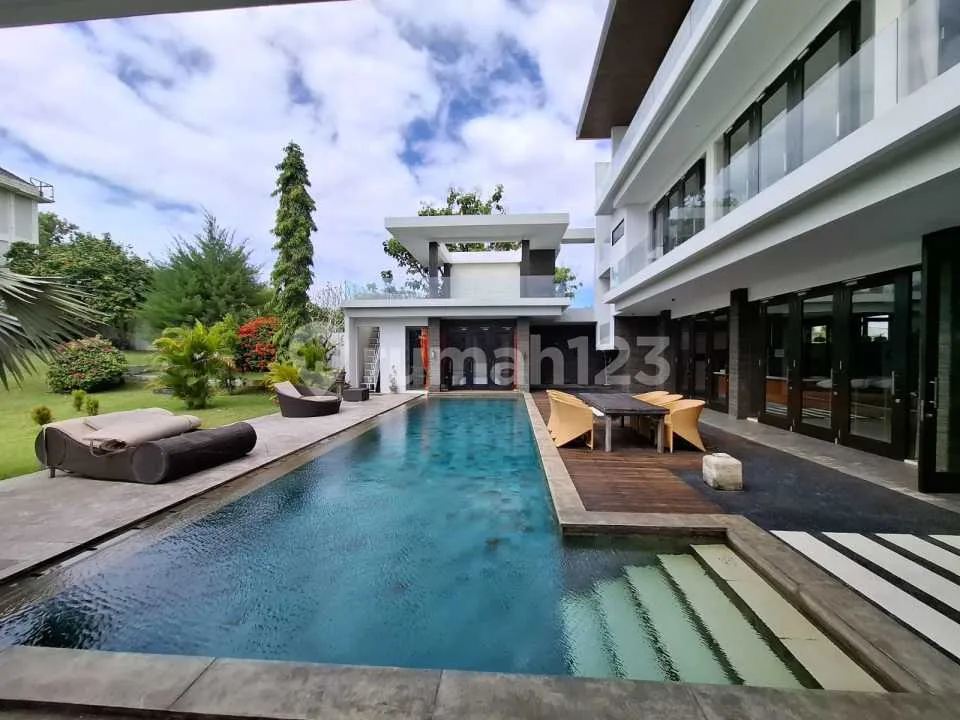 Villa Jual Jl Raya Uluwatu Ungasan cocok buat Investor - Image 1 of 4
