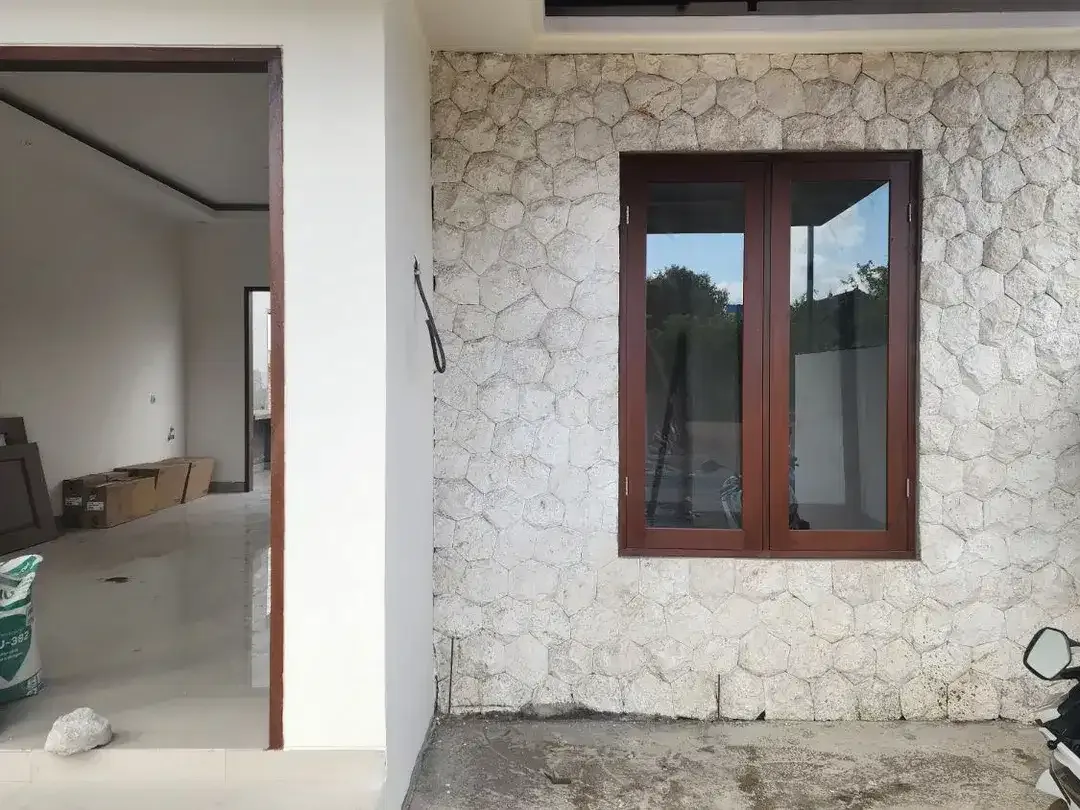 RUMAH SIAP HUNI LANGSUNG PAKAI KAWASAN PERUMAHAN STARTEGIS DI JIMBARAN - Image 9 of 10
