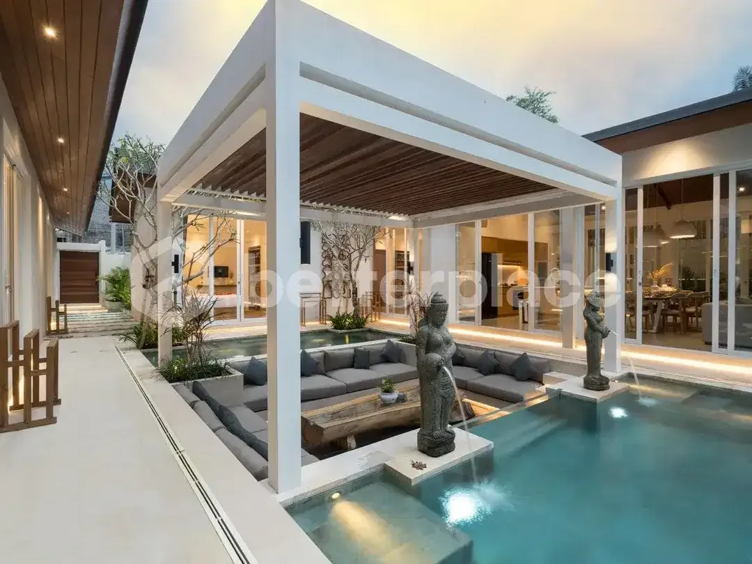 Modern Jungle Retreat in Pejeng, Ubud, 4 Bedroom Pool Villa with Spa, & Gym, A Great Investment Opportunity - Image 9 of 10