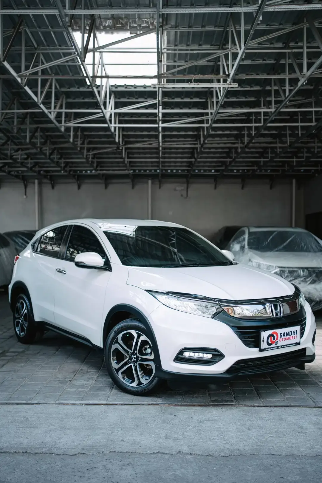 HONDA HRV SE 1.5 CVT 2015 MATIC PUTIH - Image 1 of 10