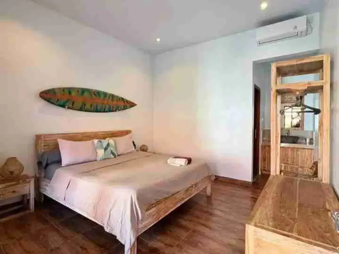 Villa Second Like New Sewa Tahunan di Tanah Barak, Batu Bolong, Canggu - Image 1 of 9