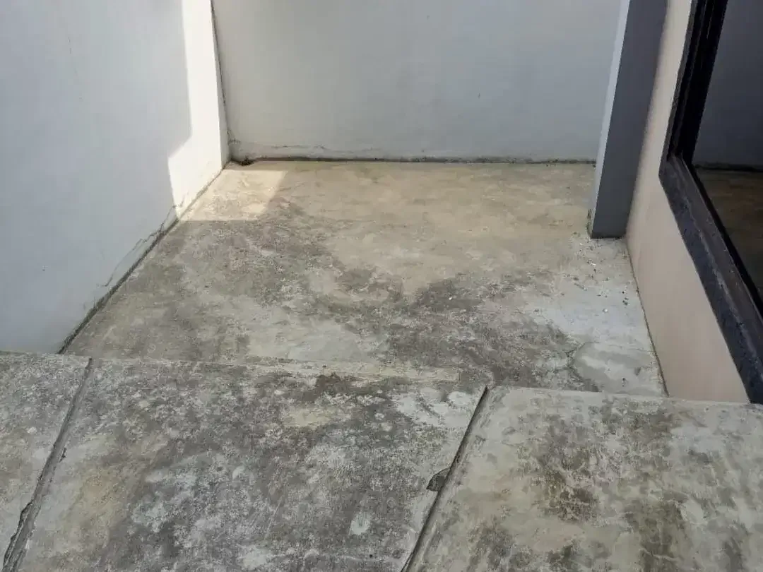 Dijual rumah terawat nyaman dan aman 2 lantai dekat gunung catur dan kebo iwa posisi hook lokasi gatsu barat denpasar - Image 7 of 9
