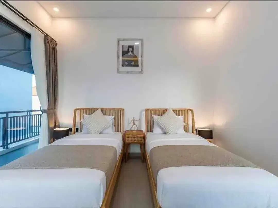 FOR SALE - DIJUAL BRAND LUXURY VILLA LOCATED IN PECATU AREA - Image 4 of 10