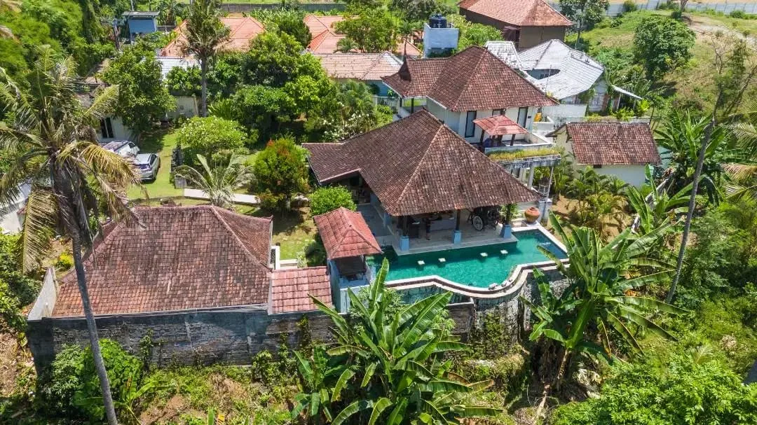 VILLA FOR SALE WITH NUANCE TROPICAL FOREST NEAR BEACH - Image 5 of 10