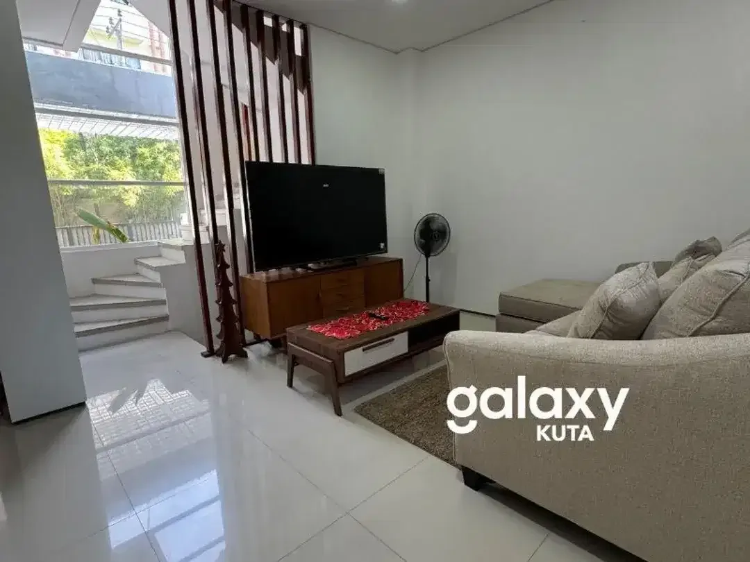 MODERN TROPICAL HOUSE IN PURA MERTASARI FOR SALE OR LEASEHOLD - Image 2 of 10