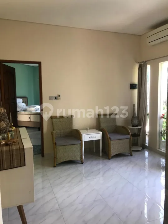 Rumah Furniture dengan 4 Kamar Tidur di Kuta Selatan - Image 3 of 4