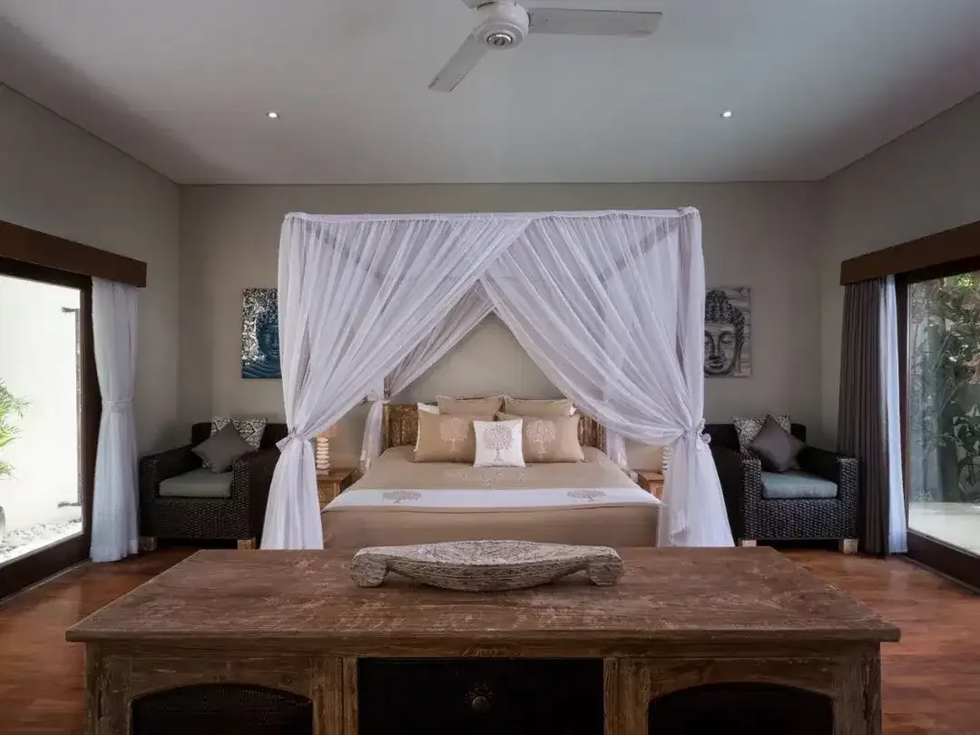 Freehold - Exquisite Tropical Retreat 2-Bedroom Villa in Prime Canggu Location - Image 10 of 10