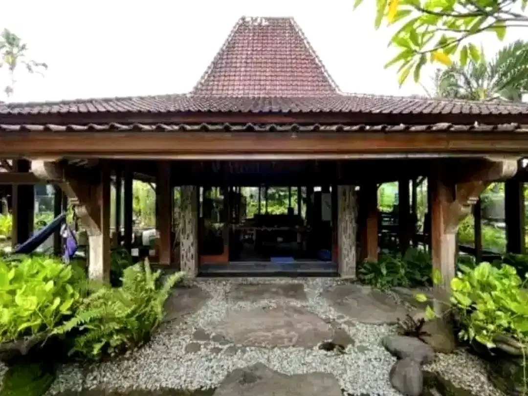 Tanah MURAH Bonus Joglo Umalas Kerobokan - Image 1 of 10