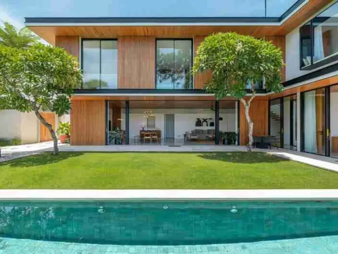 2 Unit Luxury Villa 6BR Walk to Berawa Beach Canggu - Image 2 of 10