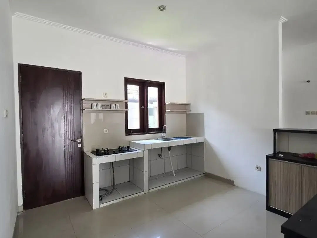 Di jual rumah dekat dengan seminyak dan Canggu bali - Image 1 of 10