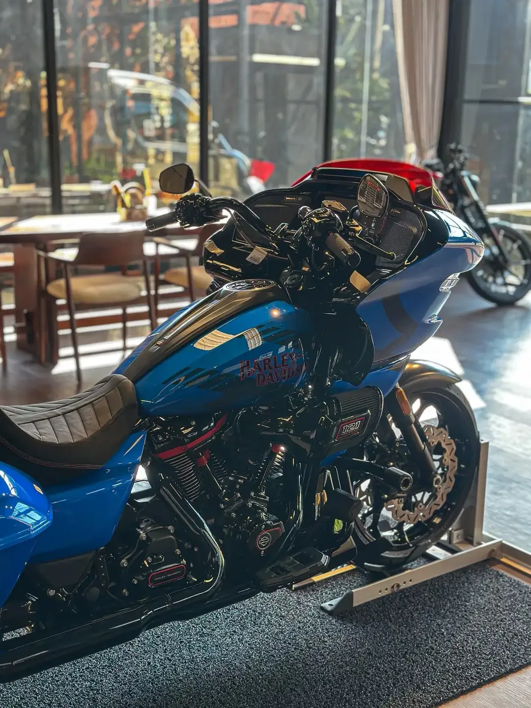 ALL NEW ROAD GLIDE CVO ST 121 Eletric Coast MY 2026 Brand New - Image 9 of 10