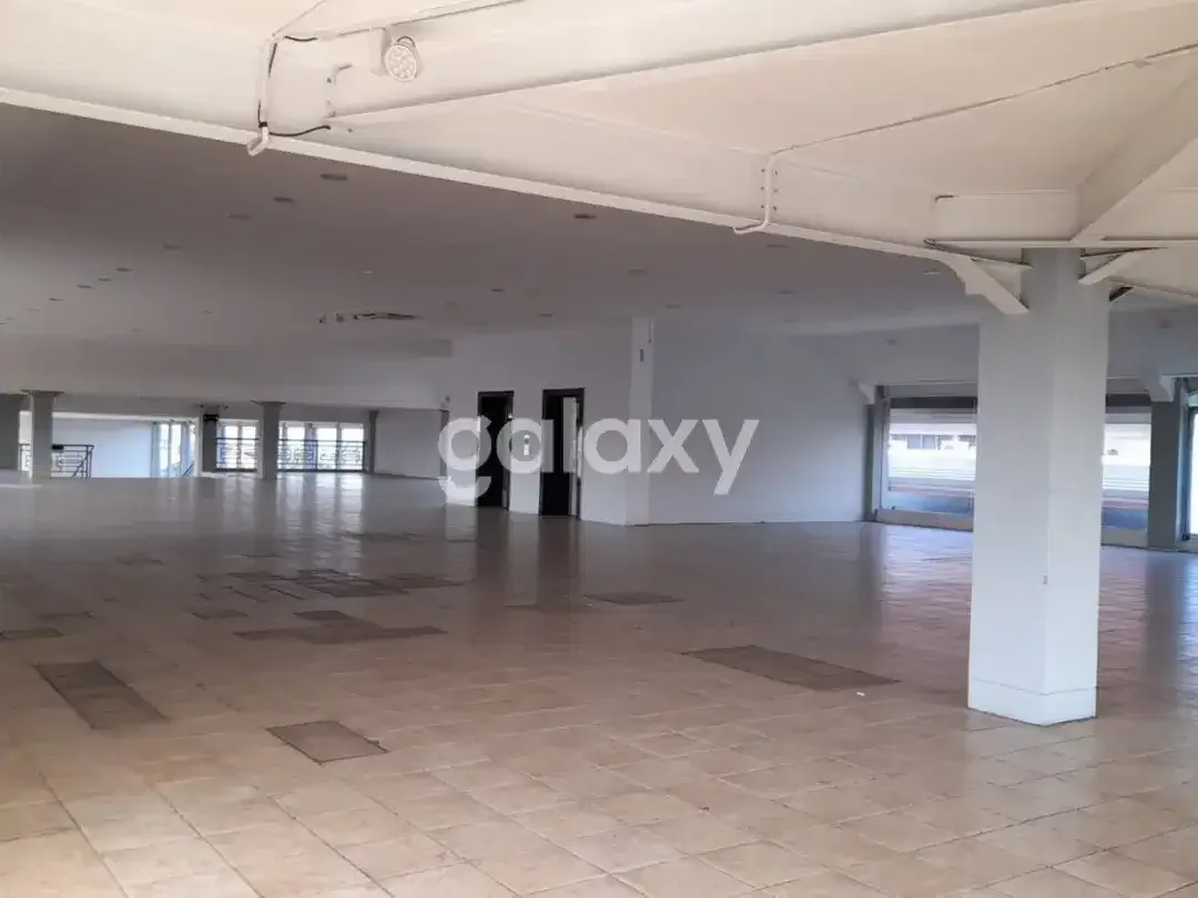 GEDUNG SIMPANG GATOT SUBROTO TENGAH - COKROAMINOTO DENPASAR, BALI - Image 6 of 8