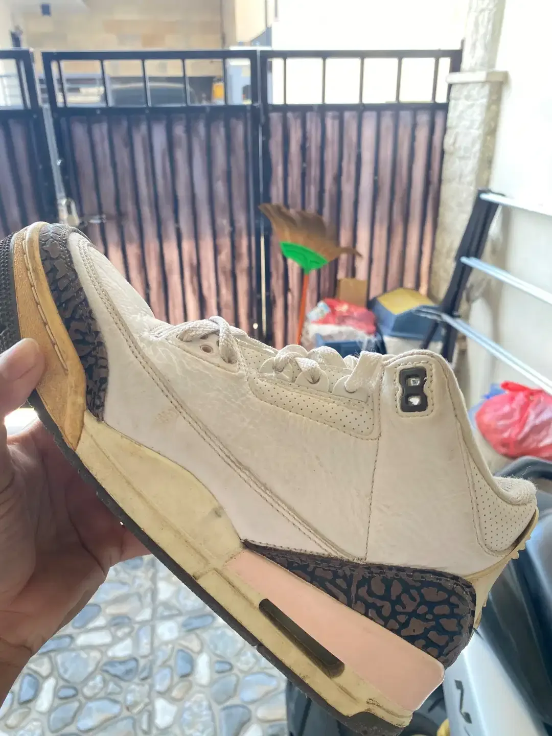 Air Jordan Neapolitan Dark Mocha - Image 4 of 9