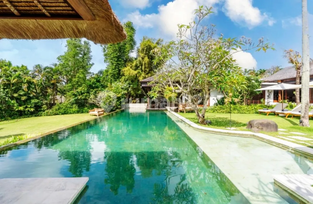 Luxury Tropical Resort-Style Villa At Pererenan , Canggu ... 300 Meters To Woods Pererenan , 700 Meter To St Ali dan Baked Pererenan , 3 Minutes To Rite Gym And 4 Minutes To Pererenan Beach . - Image 3 of 4
