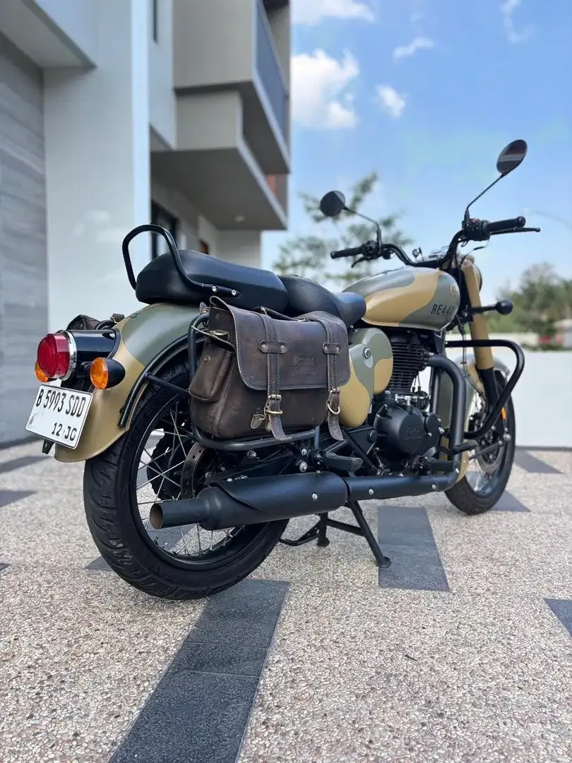 Like New Royal Enfield 350 Classic thn 2025 Comando Sand Koko Motor - Image 4 of 10