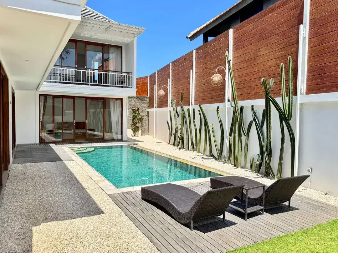 For Rent 3 Bedroom Villa – Jalan Pantai Pererenan, Canggu - Image 2 of 5