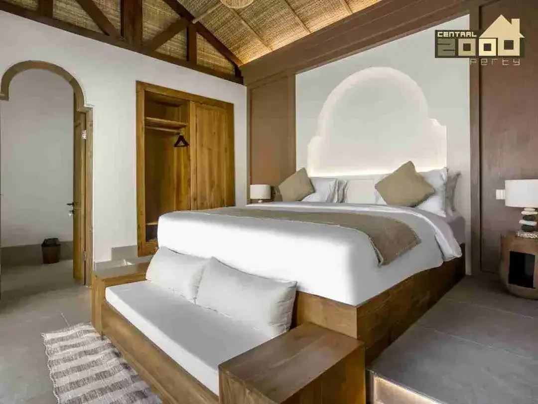 Tropical Modern Villa For Sale In Kerobokan Bali - Image 9 of 10