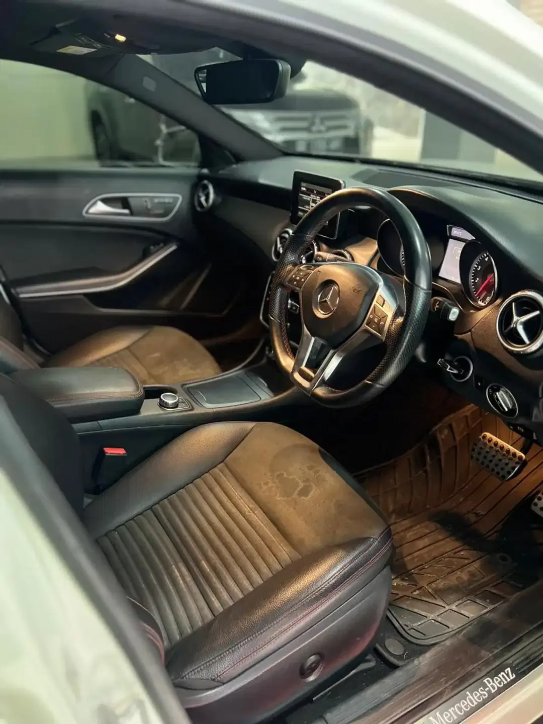 Mercy GLA 200 AMG Line 2015 Low KM - Image 6 of 10