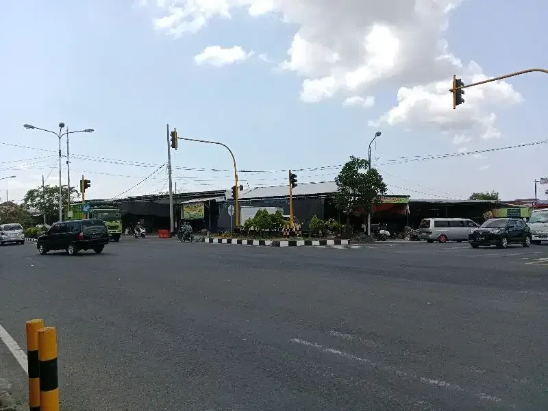 DISEWAKAN LAHAN PINGGIR JALAN UTAMA BYPASS KARGO DENPASAR - Image 2 of 9
