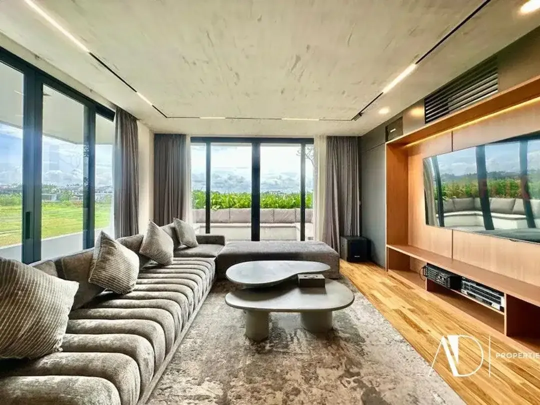 FREEHOLD | ULTRA-MODERN 4-BEDROOM LUXURY VILLA IN BERAWA, CANGGU - Image 7 of 10