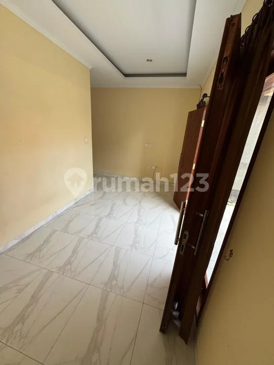 Di Sewakan Rumah Baru Lokasi Denpasar Utara - Image 3 of 4