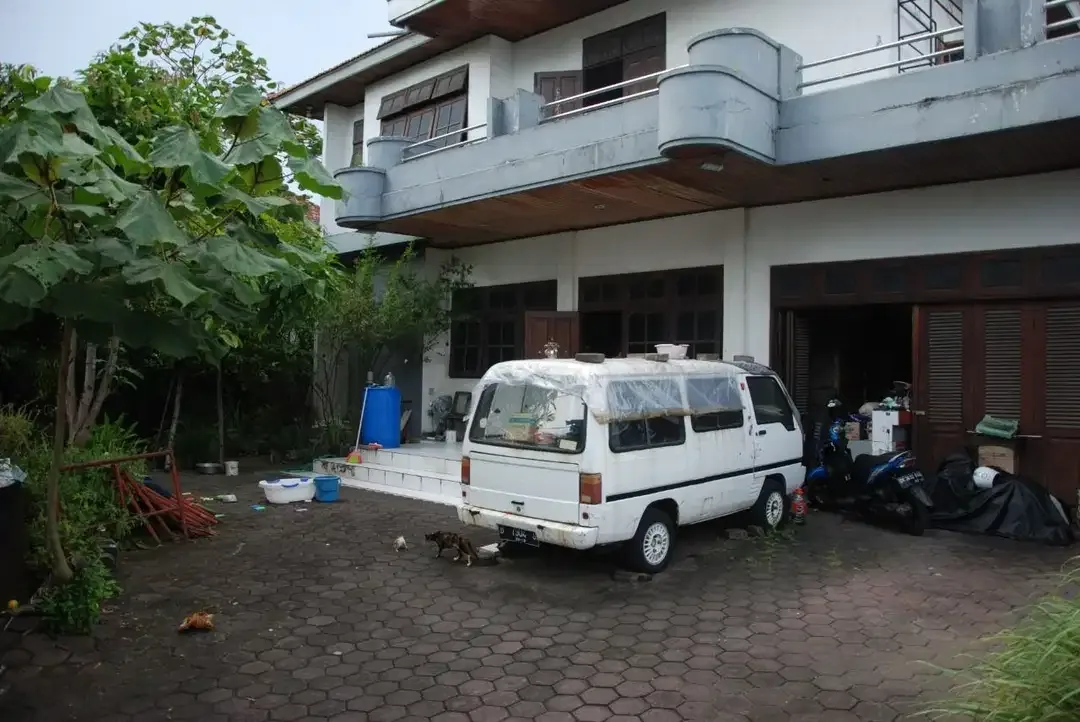 Rumah dengan Tanah Luas di area Denpasar - Image 1 of 3