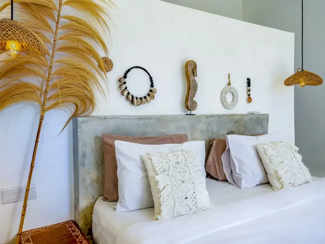 Modern Industrial Style Villa with Green Views in Tumbak Bayuh - Image 7 of 10