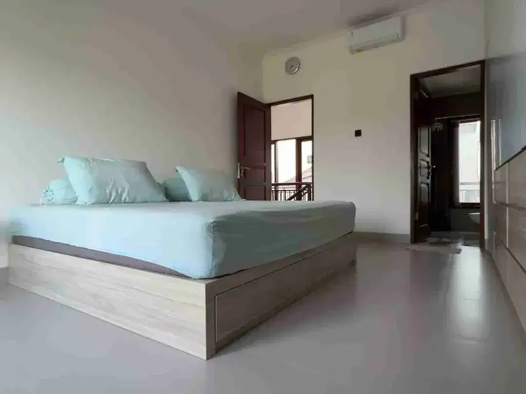 Premium Living Konsep Villa di Komplek Expat Area Seminyak Kuta - Image 6 of 10